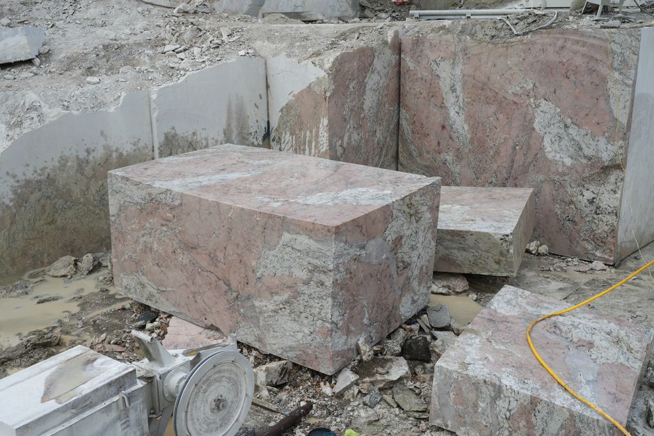 Kamenolom na Braču, blokovi kamena